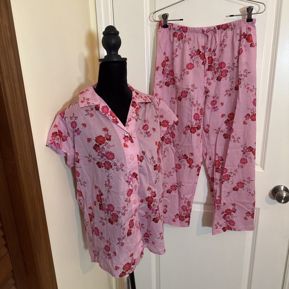 Pink Floral Women’s Pajama Set - Short Sleeve Top & Pants